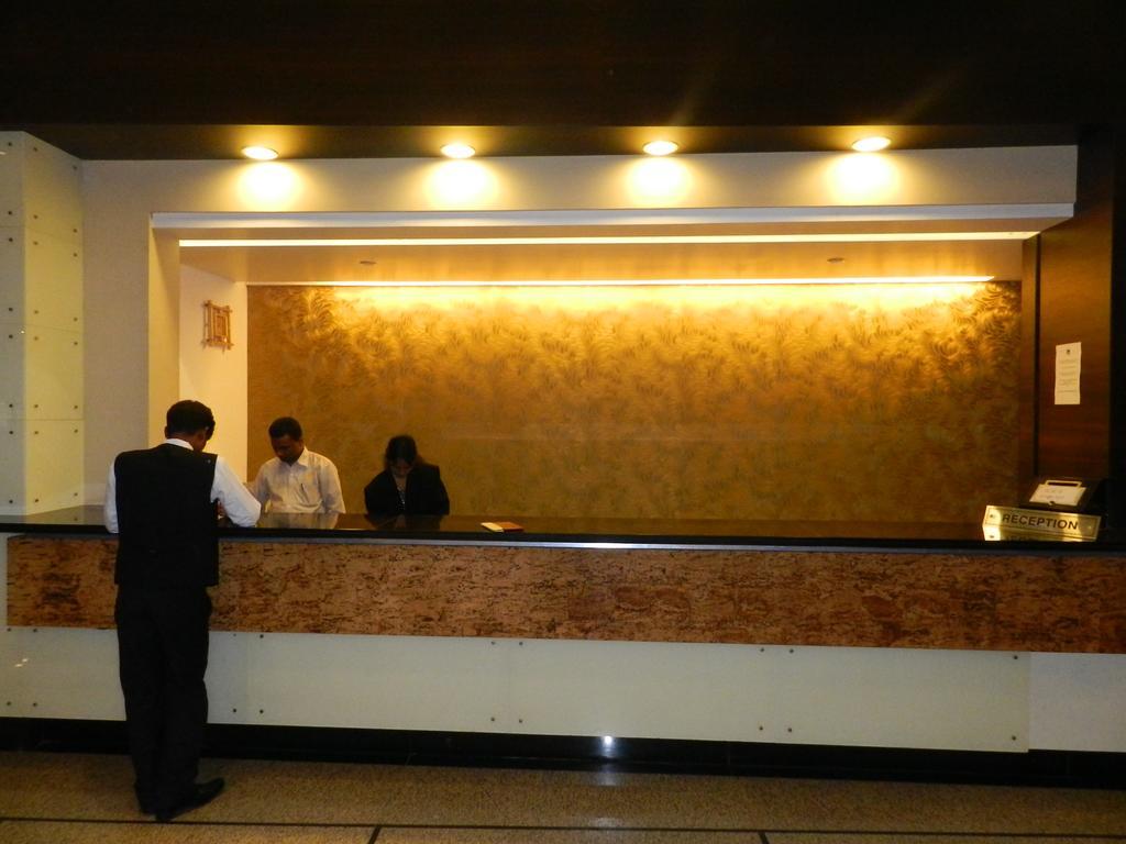 Hotel Rock Regency Toranagallu Kültér fotó