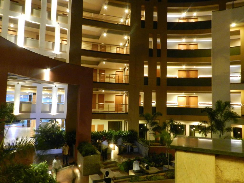 Hotel Rock Regency Toranagallu Kültér fotó