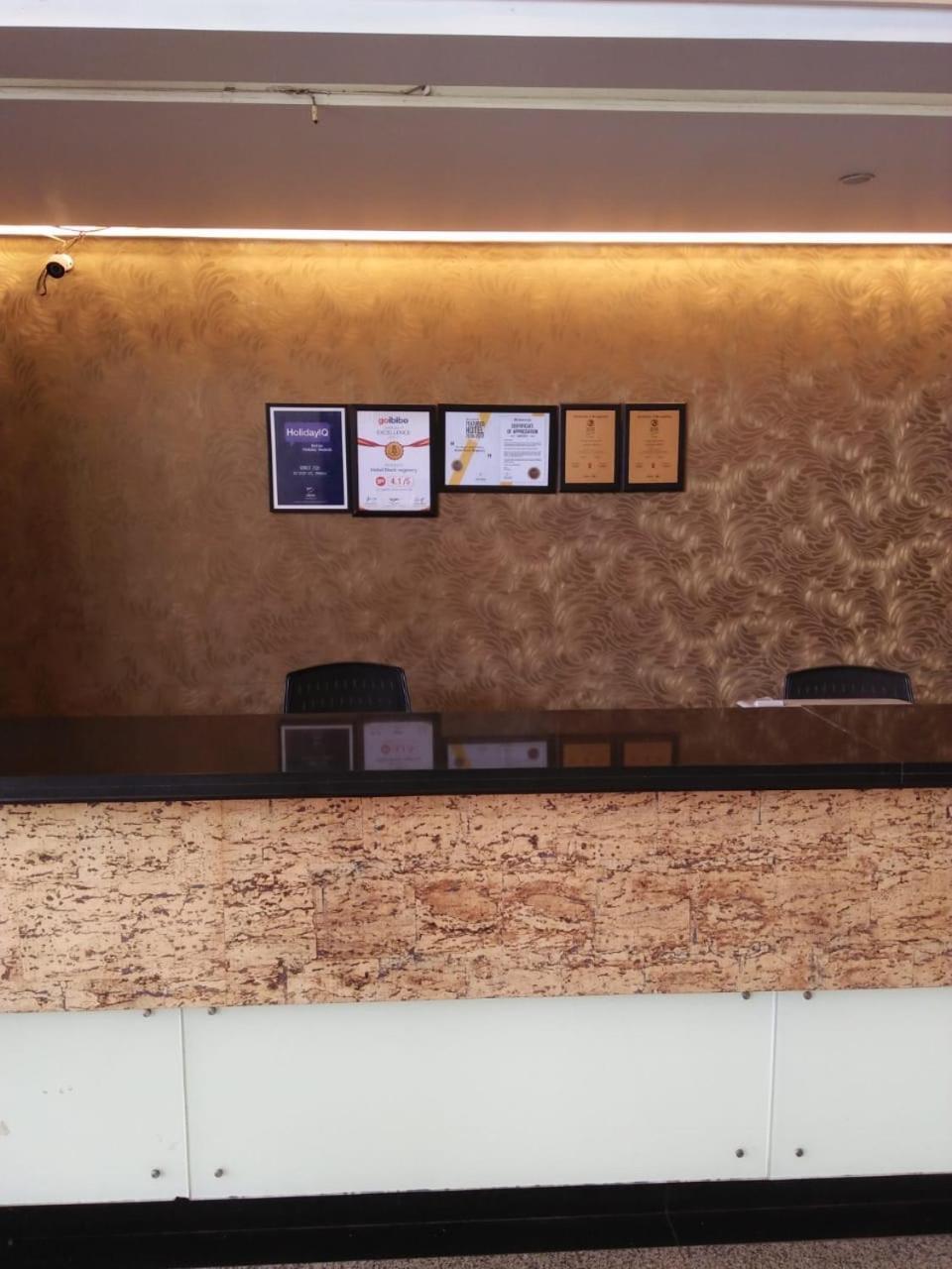 Hotel Rock Regency Toranagallu Kültér fotó
